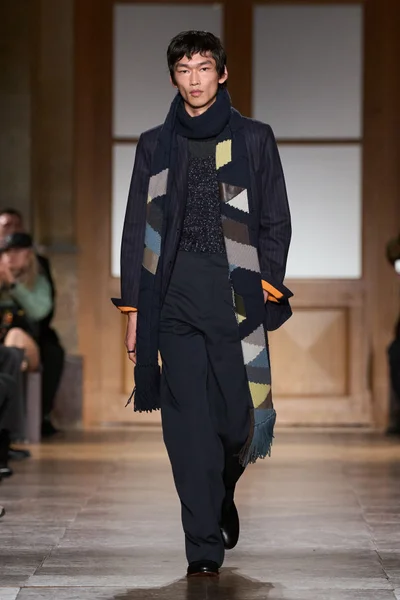 Look 40